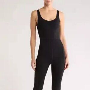Vuori NWT Halo Essential Jumpsuit XL black
